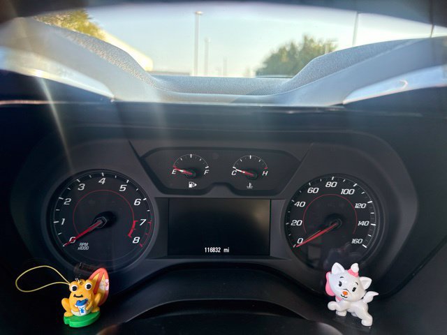 Used 2018 Chevrolet Camaro LT RWD image 6