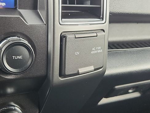 Used 2020 Ford F150 XLT w/ Equipment Group 302A Luxury AWD/4WD image 26