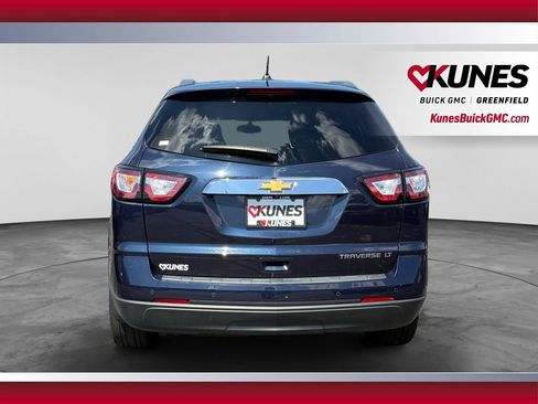 Used 2015 Chevrolet Traverse LT w/ Style and Technology Package FWD image 9