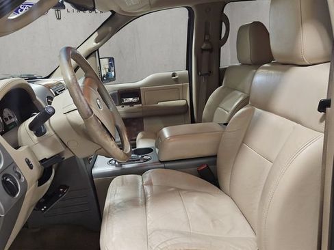 Used 2004 Ford F150 Lariat RWD image 12