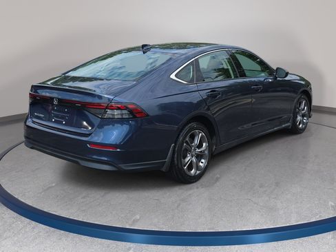 Used 2023 Honda Accord EX image 5