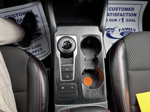 Certified 2025 Ford Escape ST-Line image 17