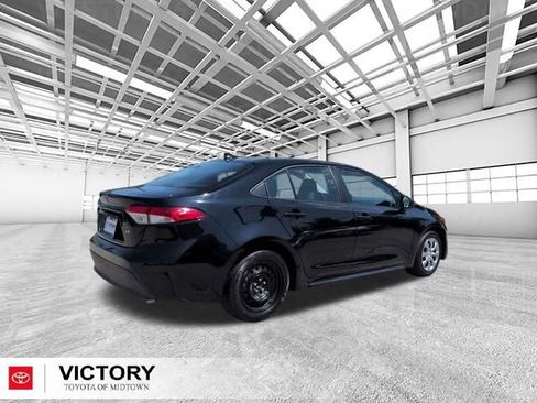 Used 2024 Toyota Corolla LE FWD image 3