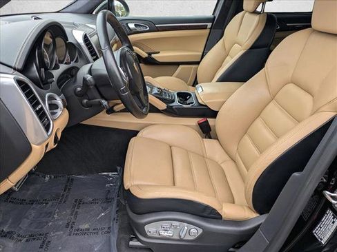Used 2014 Porsche Cayenne Turbo AWD/4WD image 16