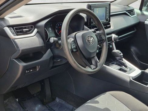 Used 2022 Toyota RAV4 XLE AWD/4WD image 10