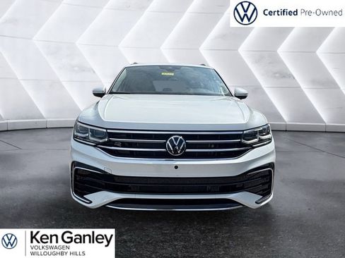 Used 2024 Volkswagen Tiguan SEL R-Line image 2