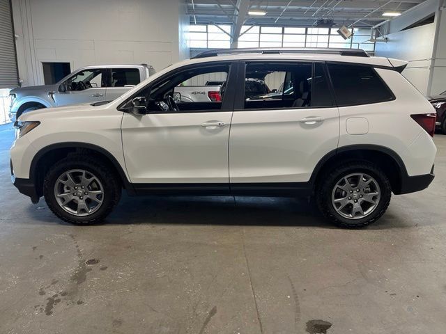 Used 2025 Honda Passport TrailSport image 6