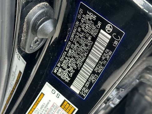 Used 2021 Toyota Corolla LE FWD image 27