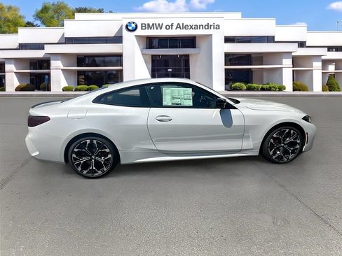 Used 2026 BMW 430i xDrive Coupe w/ M Sport Package AWD/4WD image 8