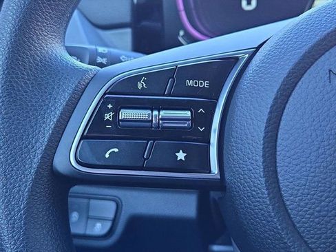 New 2026 Kia Seltos LX FWD image 18