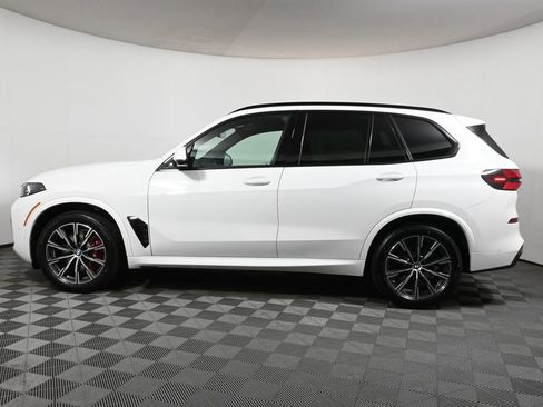 Used 2026 BMW X5 xDrive40i w/ M Sport Package image 2