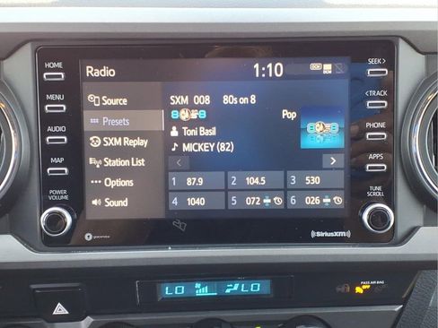 Used 2022 Toyota Tacoma TRD Off-Road w/ Technology Package image 21