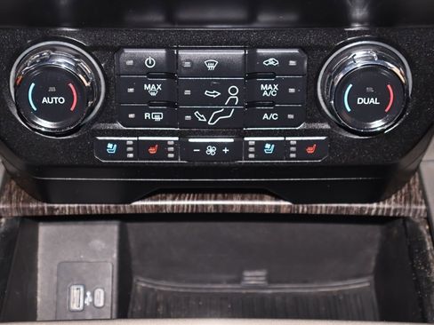 Certified 2020 Ford F350 Lariat w/ Tremor Off-Road Package image 33