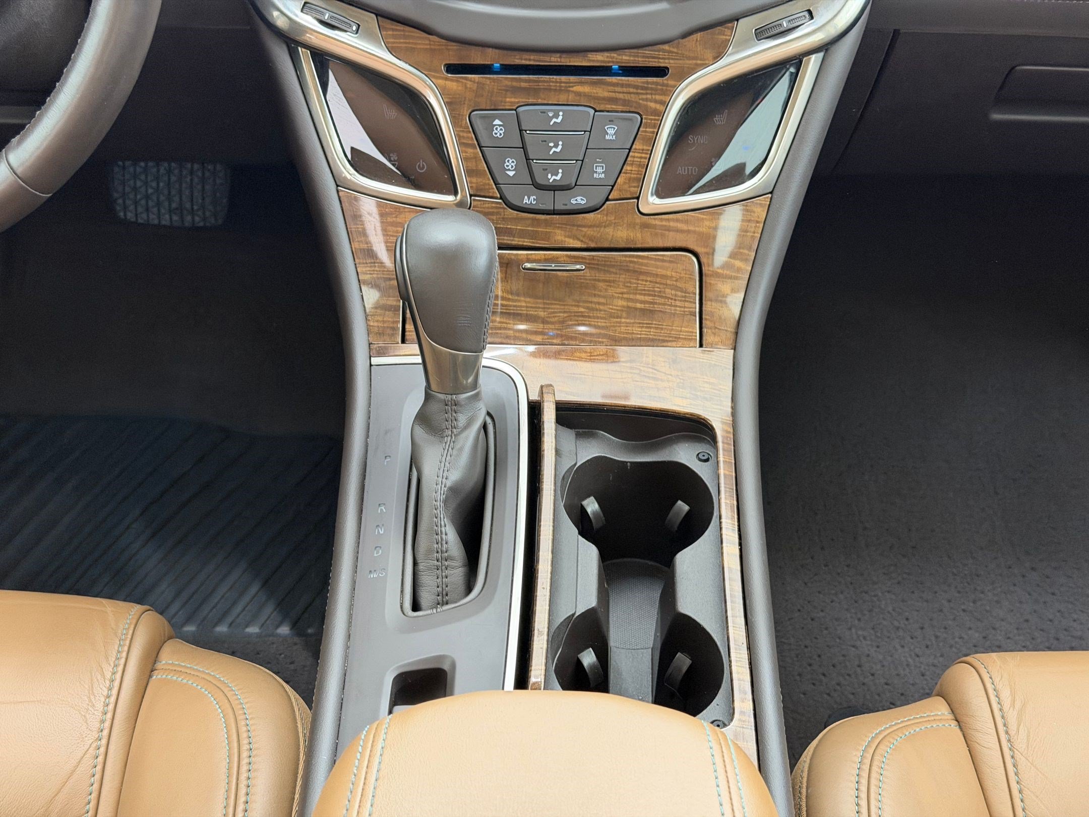 Used 2014 Buick LaCrosse Premium w/ Driver Confidence Package FWD image 17