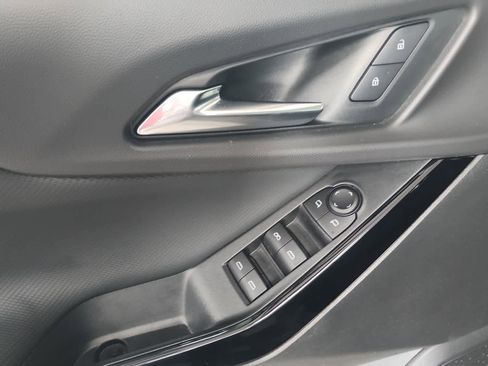 Used 2025 Chevrolet Equinox LT image 18