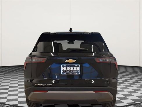 Used 2025 Chevrolet Equinox LT image 11