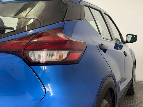 Used 2022 Nissan Kicks S FWD image 50