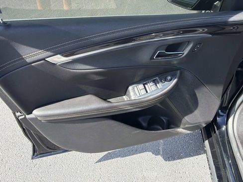 Used 2019 Chevrolet Impala LT FWD image 19