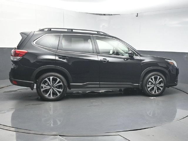 Used 2024 Subaru Forester Limited AWD/4WD image 8