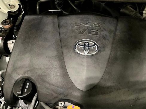 Used 2019 Toyota Sienna XLE Premium image 32