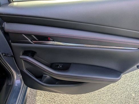 Certified 2025 MAZDA MAZDA3 Carbon image 29