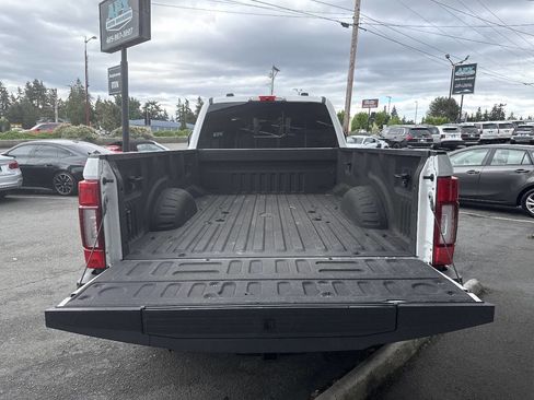 Used 2022 Ford F250 Lariat w/ Lariat Ultimate Package AWD/4WD image 7