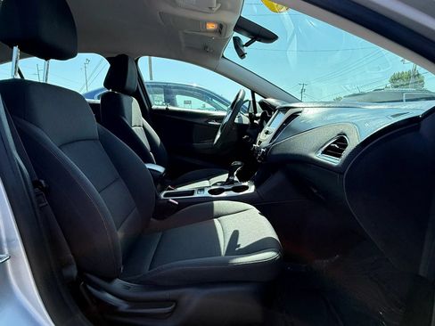 Used 2016 Chevrolet Cruze LS FWD image 38