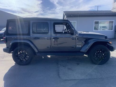 Used 2023 Jeep Wrangler Unlimited Sahara w/ Cold Weather Group AWD/4WD image 4