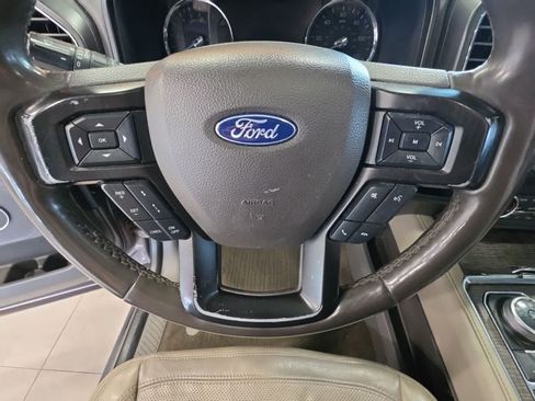 Used 2019 Ford Expedition Limited w/ Equipment Group 301A AWD/4WD image 25