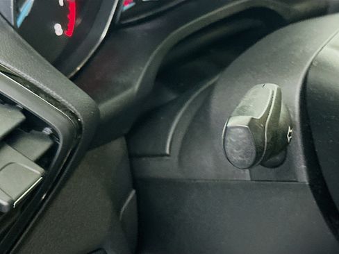 Used 2018 Ford Escape Titanium image 16