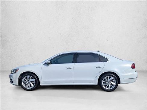Used 2018 Volkswagen Passat 2.0T SE image 9