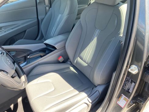 Used 2024 Hyundai Elantra SEL FWD image 11