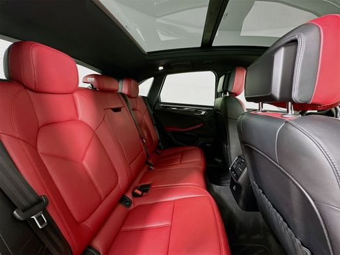 Used 2020 Porsche Macan S image 29