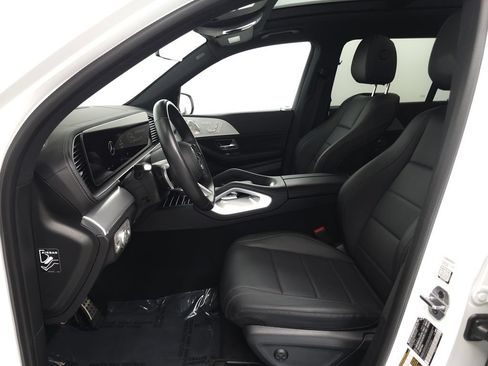 Used 2025 Mercedes-Benz GLS 450 4MATIC w/ AMG Line Exterior image 8
