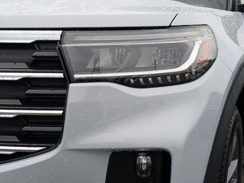 New 2026 Ford Explorer Active w/ Active Comfort Package image 10