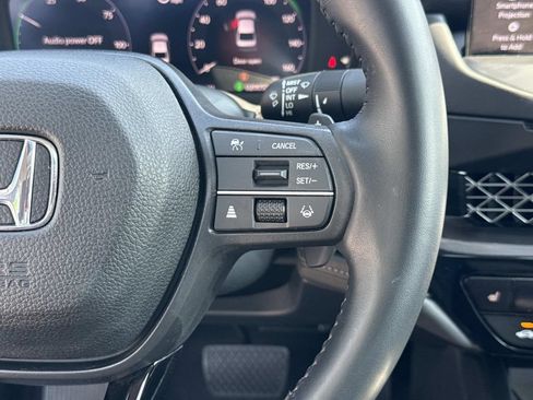 Used 2023 Honda Accord EX-L image 11