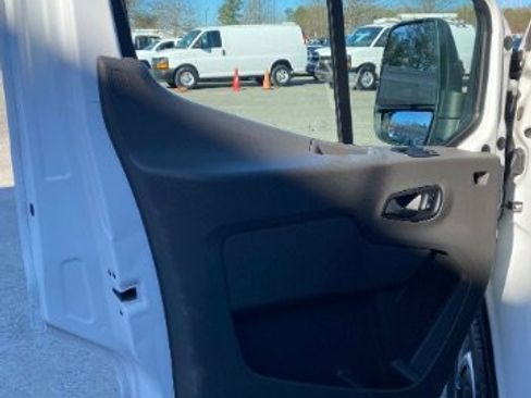 Used 2023 Ford Transit 350 148 High Roof Extended image 22