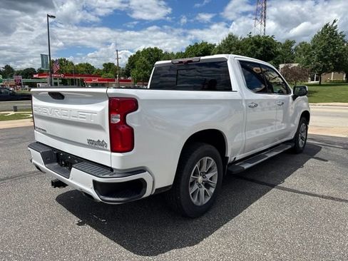 Used 2020 Chevrolet Silverado 1500 High Country w/ Technology Package AWD/4WD image 5