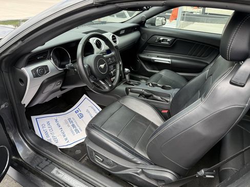 Used 2017 Ford Mustang Premium RWD image 21