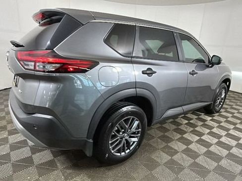 Used 2022 Nissan Rogue S AWD/4WD image 3