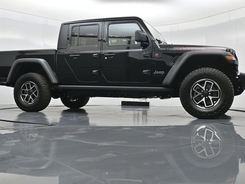 New 2025 Jeep Gladiator Rubicon w/ Convenience Group image 50