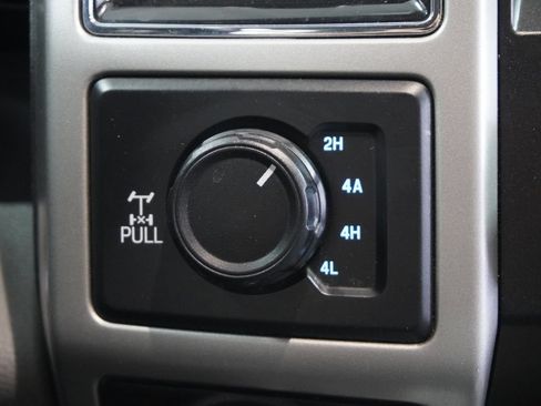 Used 2018 Ford F150 Lariat w/ Equipment Group 502A Luxury AWD/4WD image 22