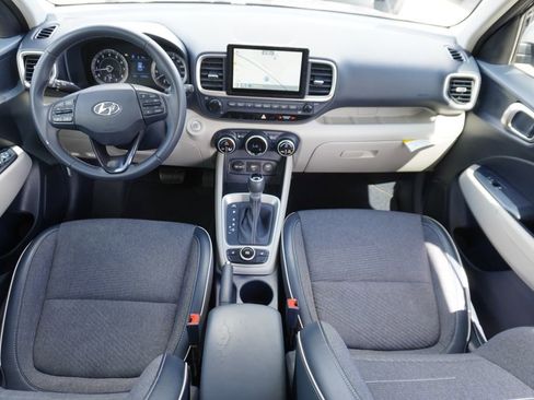 Used 2021 Hyundai Venue w/ Cargo Package image 17