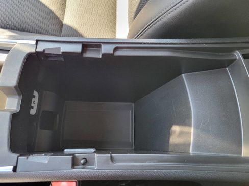 Used 2017 Chevrolet Impala LT image 21