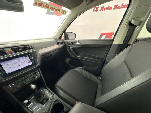 Used 2019 Volkswagen Tiguan SEL image 29