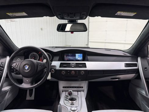 Used 2006 BMW M5 RWD image 13