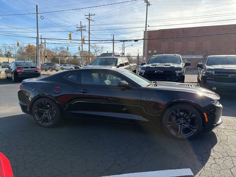 Used 2020 Chevrolet Camaro LT image 8