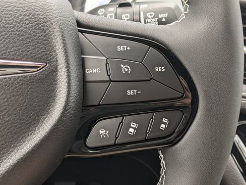 New 2026 Chrysler Pacifica Limited w/ S Appearance Package FWD image 20