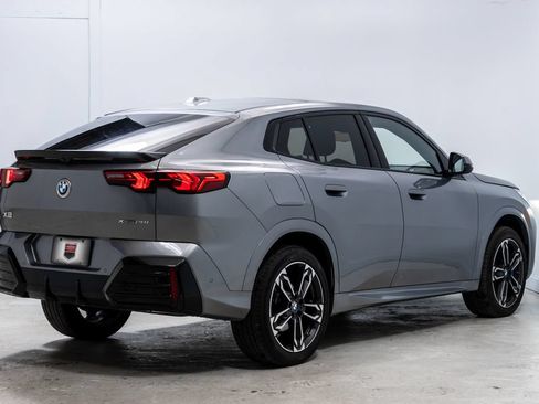 Used 2025 BMW X2 xDrive28i AWD/4WD image 7