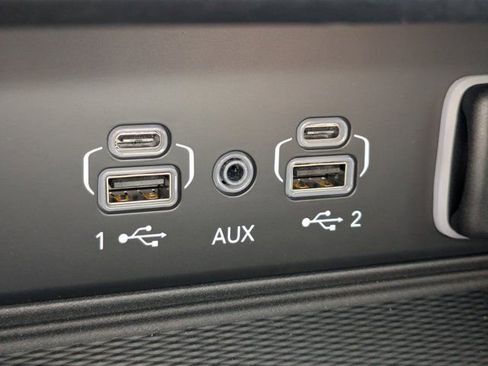 New 2025 Jeep Grand Cherokee Altitude RWD image 19